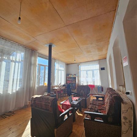 Guest House Ketevan Niguriani Mestia Eksteriør billede