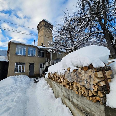 Guest House Ketevan Niguriani Mestia Eksteriør billede