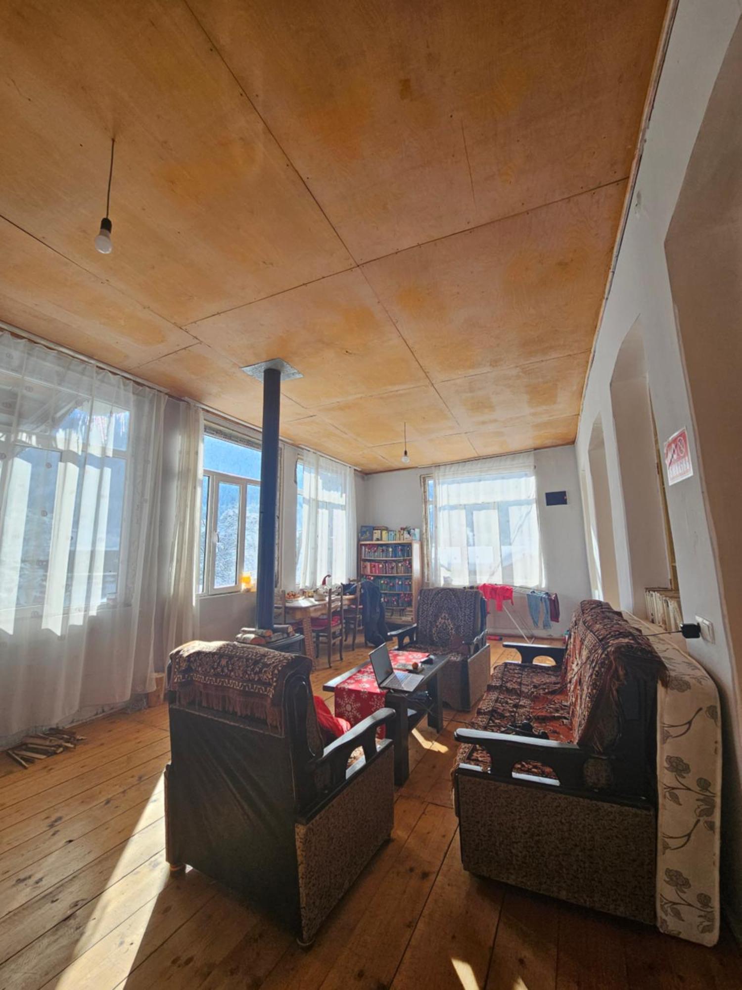 Guest House Ketevan Niguriani Mestia Eksteriør billede
