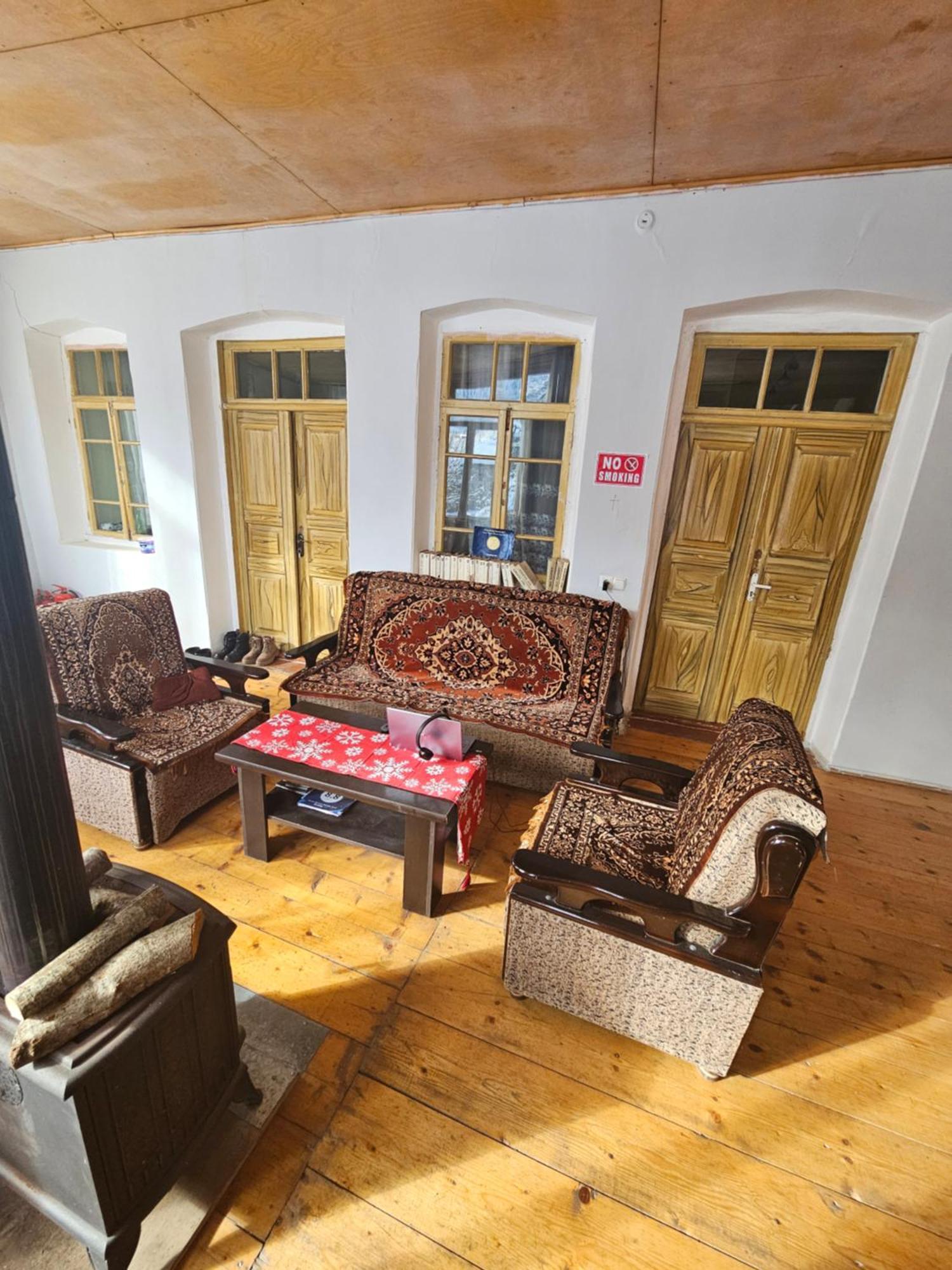 Guest House Ketevan Niguriani Mestia Eksteriør billede